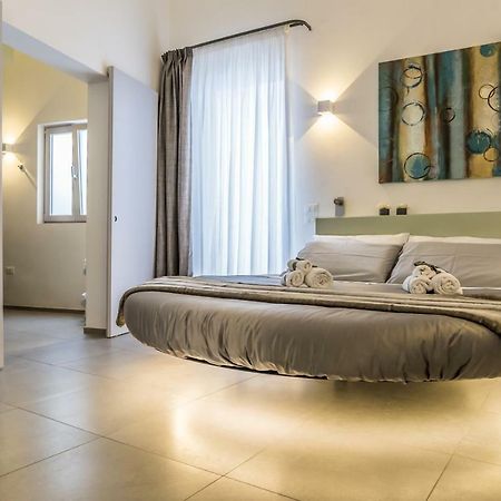 Elle Suite Lecce Bagian luar foto