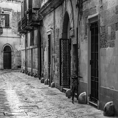 Elle Suite Lecce Bagian luar foto