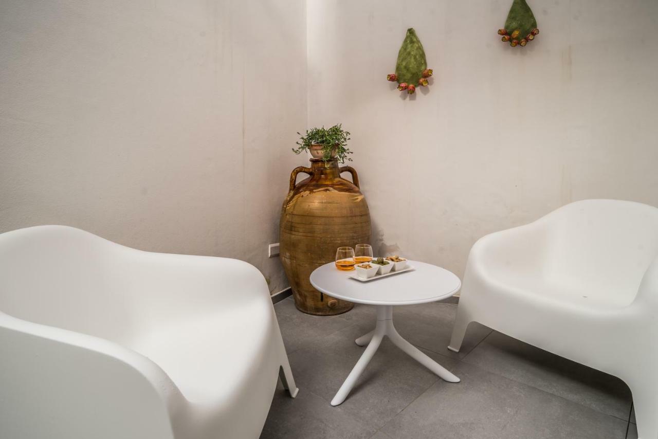 Elle Suite Lecce Bagian luar foto