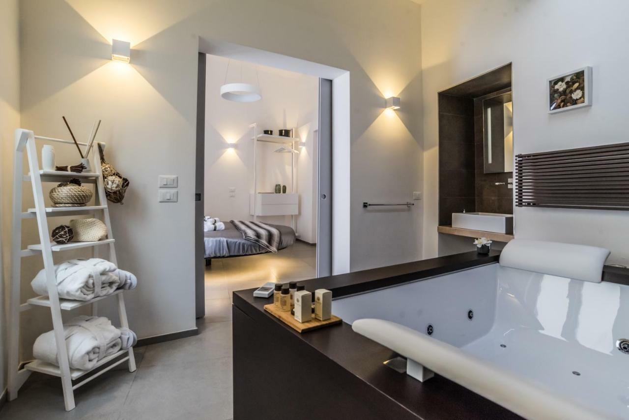 Elle Suite Lecce Bagian luar foto